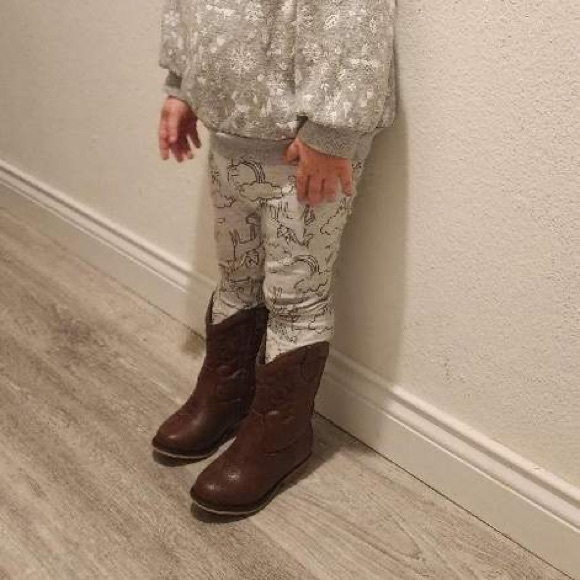 Toddler Memphis Zipper Western Boots - Cat & Jack™ toddler size 7. - Picture 5 of 8